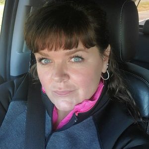 Meet your Posher, Cynthia